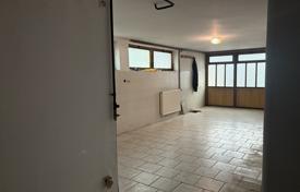 8غرفة خانه  300 متر مربع Osietsko-Baranskaya County, کرواسی. 500,000 €