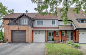  دو خانه بهم متصل – اسکاربرو، تورنتو, تورنتو, انتاریو,  کانادا. C$1,193,000