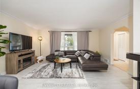 7غرفة خانه  Etobicoke, کانادا. C$1,873,000