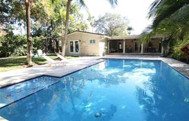 3غرفة خانه  225 متر مربع South Miami, ایالات متحده آمریکا. $1,399,000