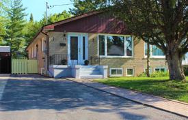  دو خانه بهم متصل – نورث یورک, تورنتو, انتاریو,  کانادا. C$1,339,000