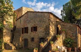 6غرفة ویلا  850 متر مربع Montepulciano, ایتالیا. 1,500,000 €