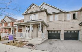  دو خانه بهم متصل – اسکاربرو، تورنتو, تورنتو, انتاریو,  کانادا. C$1,313,000