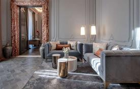 آپارتمان  – رم, لاتزیو, ایتالیا. £24,300 هفته ای