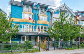  دو خانه بهم متصل – Woodbine Avenue, تورنتو, انتاریو,  کانادا. C$1,683,000