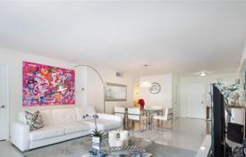 3غرفة آپارتمان  129 متر مربع Bal Harbour, ایالات متحده آمریکا. $844,000