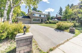 خانه  – Etobicoke, تورنتو, انتاریو,  کانادا. C$1,923,000