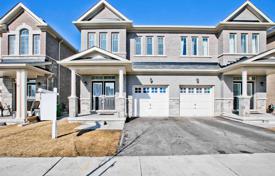  دو خانه بهم متصل – اسکاربرو، تورنتو, تورنتو, انتاریو,  کانادا. C$1,145,000