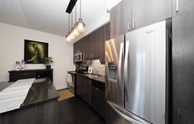 آپارتمان  – The Queensway, تورنتو, انتاریو,  کانادا. C$734,000