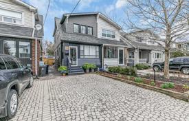  دو خانه بهم متصل – East York, تورنتو, انتاریو,  کانادا. C$1,457,000
