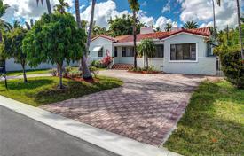 دو خانه بهم چسبیده – سواحل میامی, فلوریدا, ایالات متحده آمریکا. $1,750,000