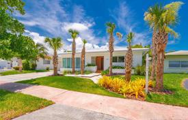 دو خانه بهم چسبیده – سواحل میامی, فلوریدا, ایالات متحده آمریکا. $1,100,000