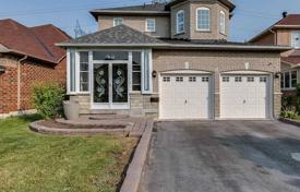 خانه  – اسکاربرو، تورنتو, تورنتو, انتاریو,  کانادا. C$1,180,000
