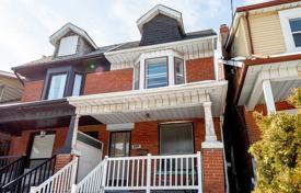  دو خانه بهم متصل – Dufferin Street, تورنتو, انتاریو,  کانادا. C$1,199,000
