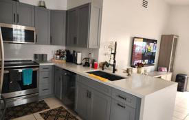 3غرفة خانه  138 متر مربع ويست إند, ایالات متحده آمریکا. $525,000