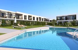 8غرفة  دو خانه بهم متصل 319 متر مربع San Roque, اسپانیا. 767,000 €