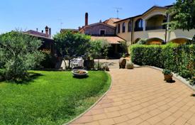 19غرفة خانه  900 متر مربع Novigrad (Istria County), کرواسی. 2,300,000 €