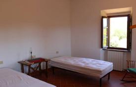 4غرفة ویلا  300 متر مربع Pomarance, ایتالیا. 650,000 €