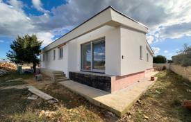 4غرفة خانه  210 متر مربع Juršići, کرواسی. 750,000 €