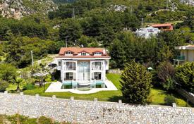6غرفة ویلا  290 متر مربع Ölüdeniz, ترکیه. 52,002,000 TRY
