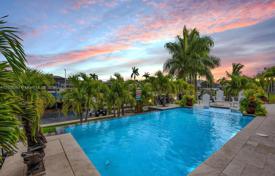 خانه  – Fort Myers, فلوریدا, ایالات متحده آمریکا. $800,000