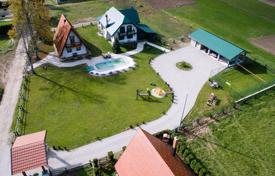 10غرفة خانه  320 متر مربع Karlovac County, کرواسی. 690,000 €