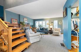 3غرفة خانه  East York, کانادا. C$1,923,000