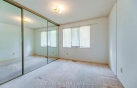 10غرفة خانه  Etobicoke, کانادا. C$1,947,000