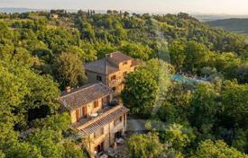 8غرفة ویلا  590 متر مربع Montepulciano, ایتالیا. 2,400,000 €