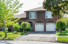 خانه  – نورث یورک, تورنتو, انتاریو,  کانادا. C$1,507,000