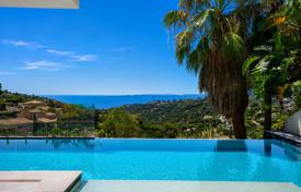5غرفة ویلا  Roquebrune-sur-Argens, فرانسه. 3,969,000 €
