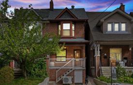  دو خانه بهم متصل – York, تورنتو, انتاریو,  کانادا. C$991,000