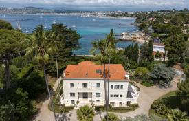 11غرفة ویلا  Cap d'Antibes, فرانسه. 24,500,000 €