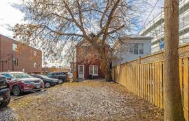 6غرفة خانه  Etobicoke, کانادا. C$1,165,000