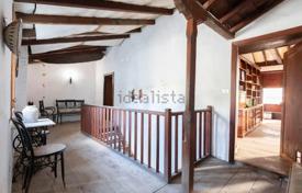 8غرفة ویلا  380 متر مربع Arona, اسپانیا. 600,000 €