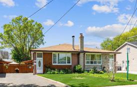  دو خانه بهم متصل – نورث یورک, تورنتو, انتاریو,  کانادا. 668,000 €