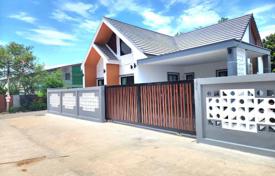 دو خانه بهم چسبیده – پاتایا, Chonburi, تایلند. 111,000 €