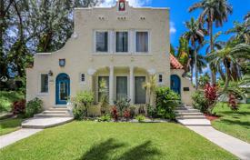 دو خانه بهم چسبیده – Harrison Street, Hollywood, فلوریدا,  ایالات متحده آمریکا. $799,000