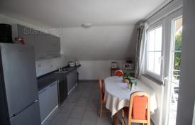 10غرفة خانه  300 متر مربع Vrbnik, کرواسی. 730,000 €