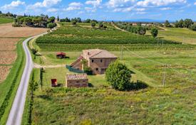7غرفة کاخ  552 متر مربع Montepulciano, ایتالیا. 1,100,000 €