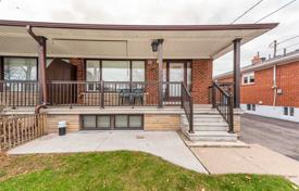  دو خانه بهم متصل – نورث یورک, تورنتو, انتاریو,  کانادا. 742,000 €