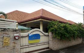 3غرفة خانه  240 متر مربع Chonburi, تایلند. $191,000