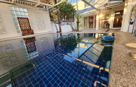 5غرفة خانه  160 متر مربع پاتایا, تایلند. $295,000