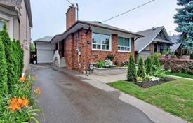 خانه  – Broadview Avenue, تورنتو, انتاریو,  کانادا. C$1,489,000