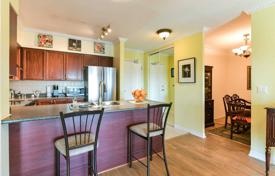 6غرفة آپارتمان  Etobicoke, کانادا. C$1,006,000