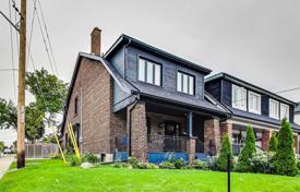 خانه  – York, تورنتو, انتاریو,  کانادا. C$1,463,000
