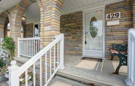 9غرفة خانه  Etobicoke, کانادا. C$1,930,000
