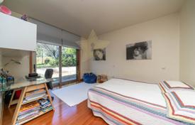 7غرفة دو خانه بهم چسبیده 541 متر مربع Porto (city), پرتغال. 750,000 €