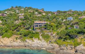 14غرفة ویلا  Hyères, فرانسه. 4,300,000 €