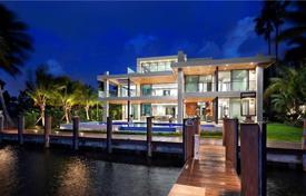 9غرفة ویلا  711 متر مربع Fort Lauderdale, ایالات متحده آمریکا. $13,995,000